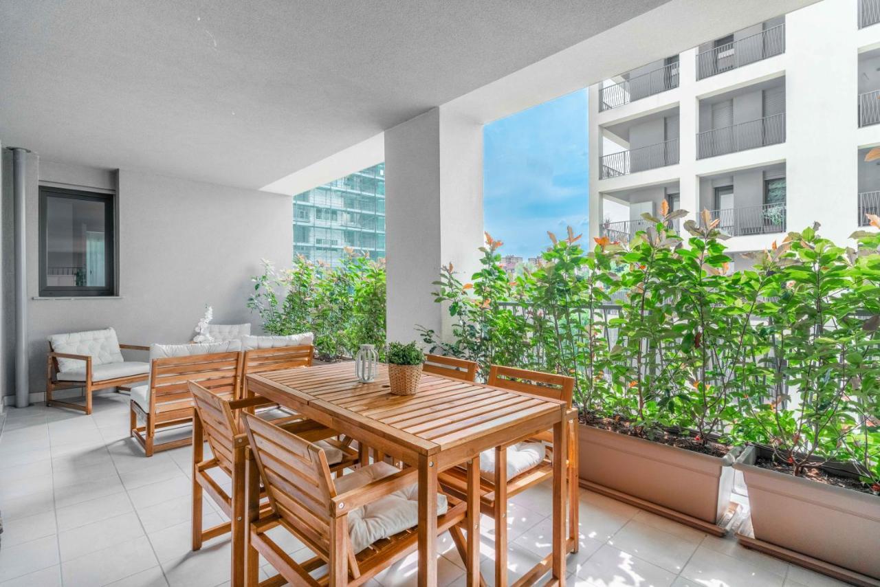 Modern With Terrace & Garage By Ndp Rent Leilighet Milano Eksteriør bilde