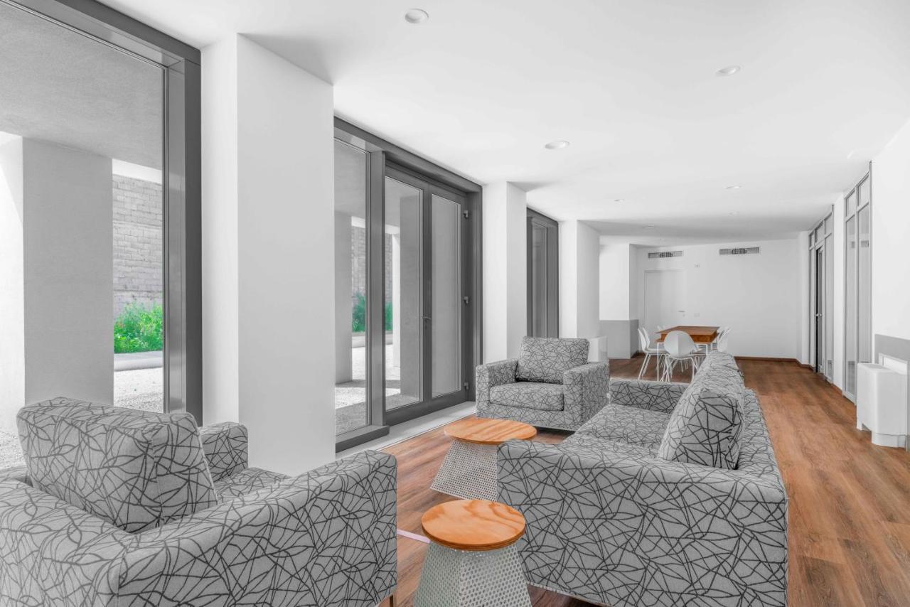 Modern With Terrace & Garage By Ndp Rent Leilighet Milano Eksteriør bilde